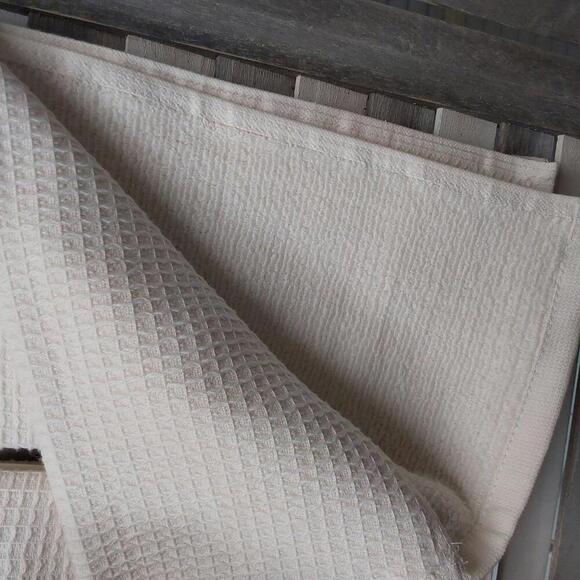 18" x 28" Vintage Waffle Kitchen Towel Cream | Figmint | Set of 2 - Picture 3 of 5